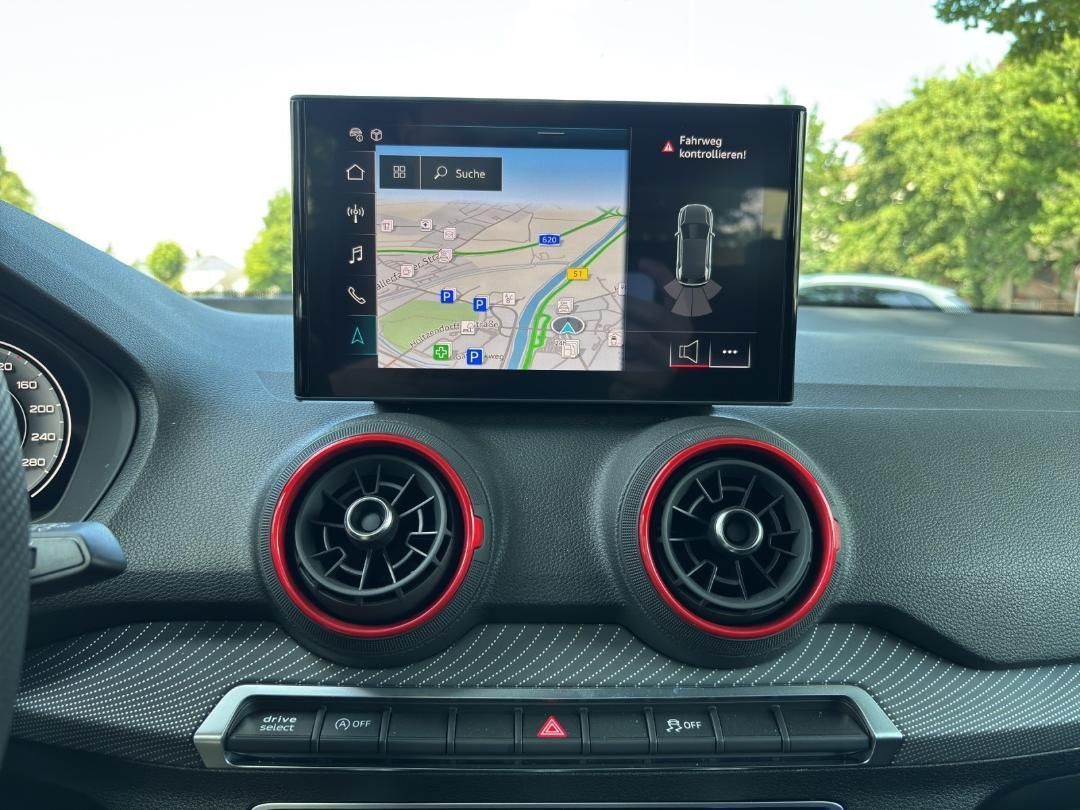 Fahrzeugabbildung Audi Q2 35 1.5 TFSI S-Line AHK,LED,Leder,Navi,SHZ,ACC