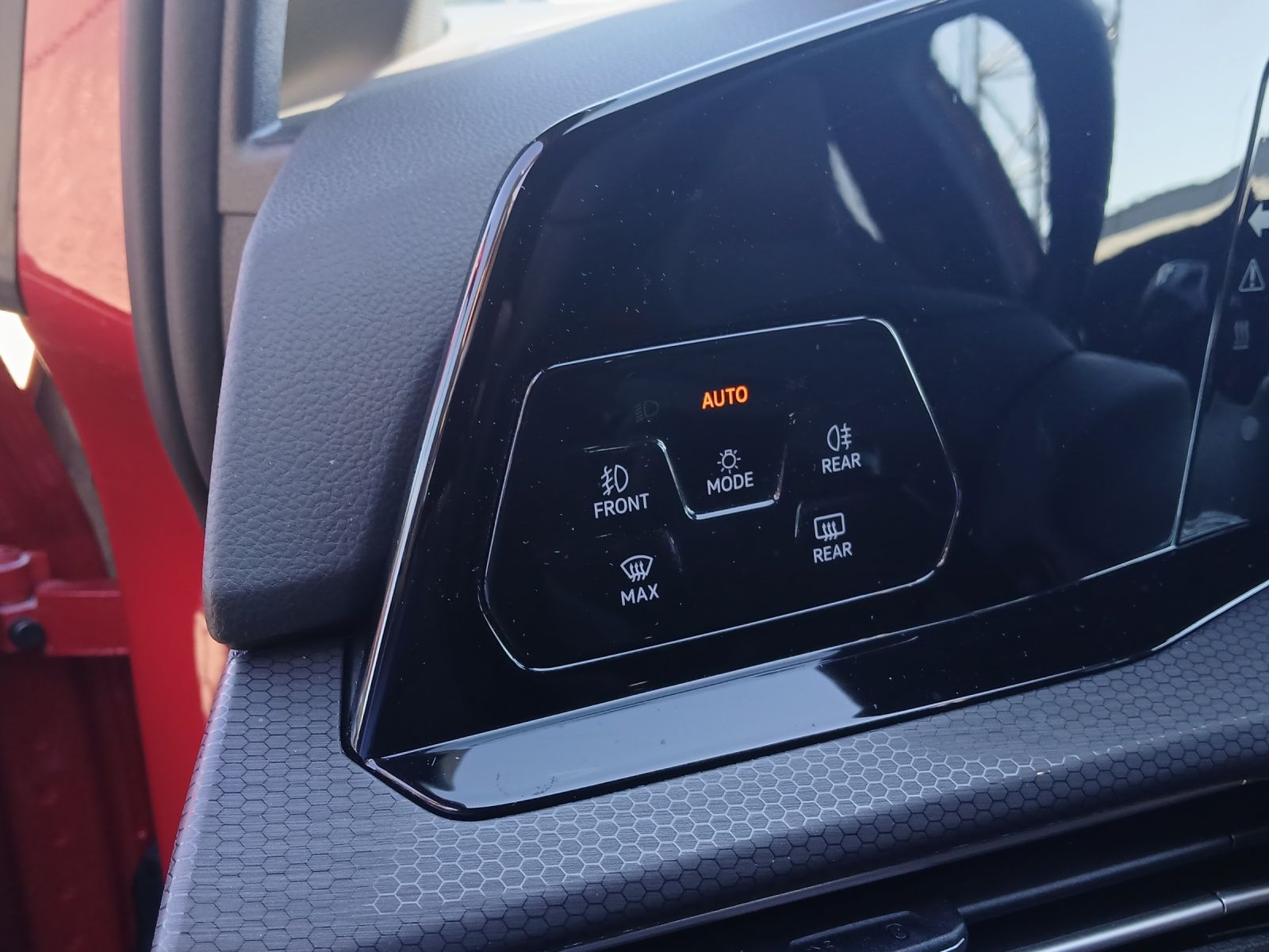 Fahrzeugabbildung Volkswagen Golf VIII GTI DSG Matrix Navi AID ACC RFK Harman