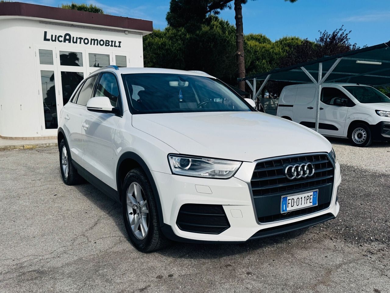 AUDI Q3