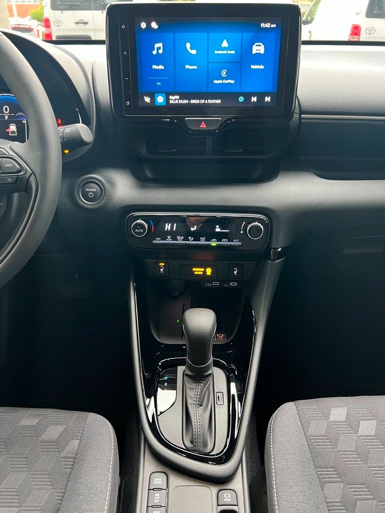 Fahrzeugabbildung Toyota Yaris Hybrid Teamplayer Comforpaket