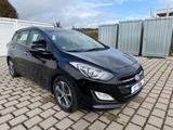 Hyundai 1.6 crdi blue Style Navi R.Kamera Euro6 Pdc Keyl - Hyundai i30 Style mit Diesel-Antrieb