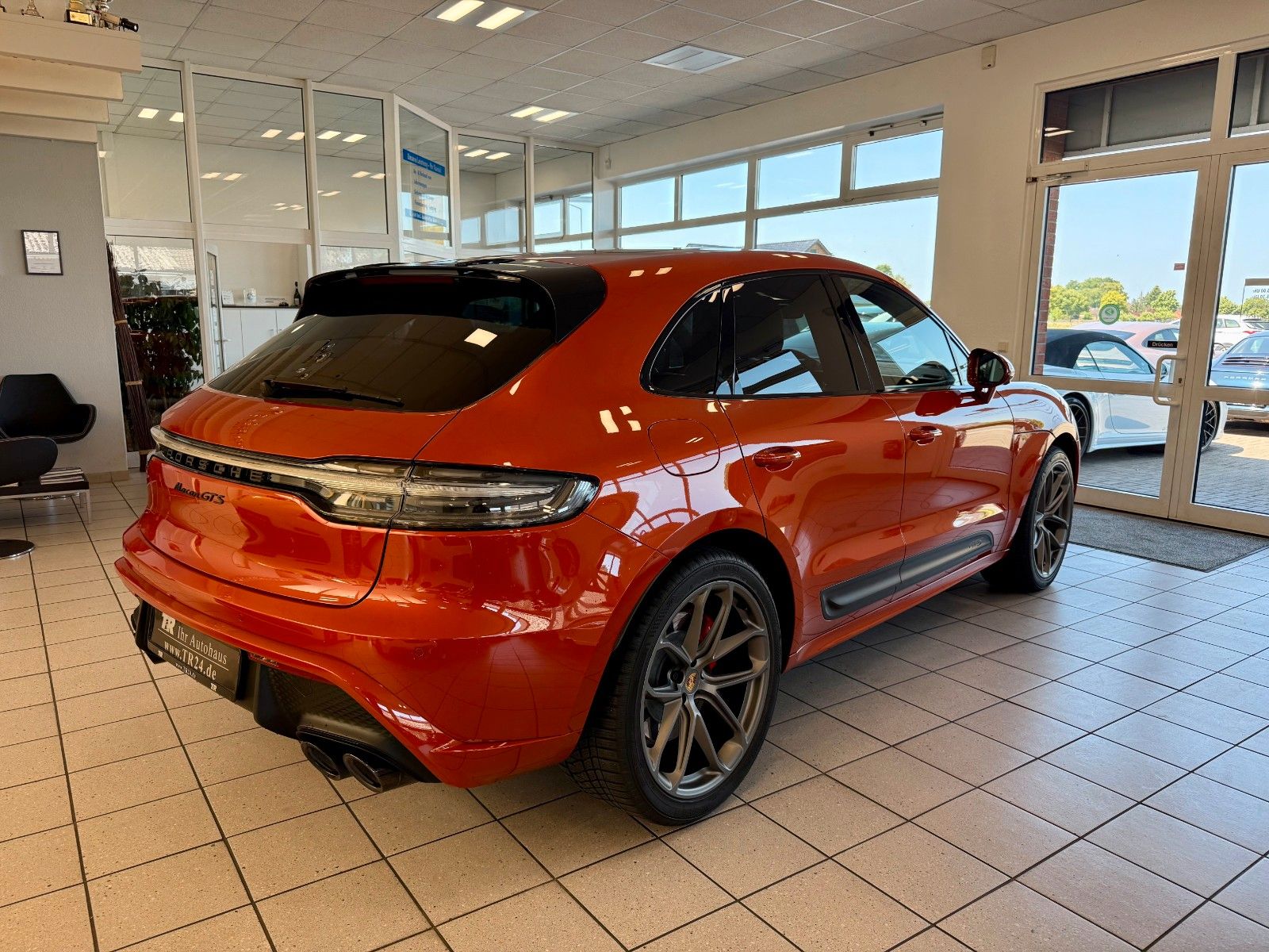 Fahrzeugabbildung Porsche Macan GTS Panorama/AHK/SportChrono/21Zoll/360