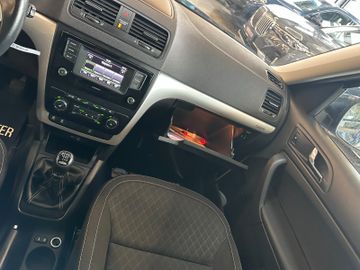 Skoda Yeti Edition *1. Hand*Klima*SHZ*AHK*Bi-Xenon*