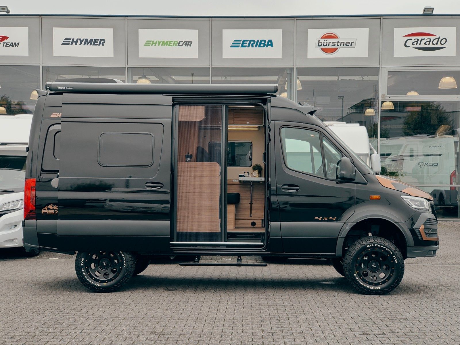 Fahrzeugabbildung HYMER / ERIBA / HYMERCAR GRAND CANYON S 4x4² RSX-8 LTD. - AUS ERSTBESITZ