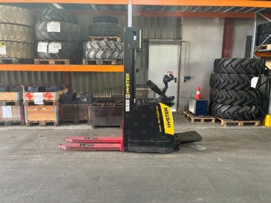 Hyster S 1.6SIL mit Standplattform