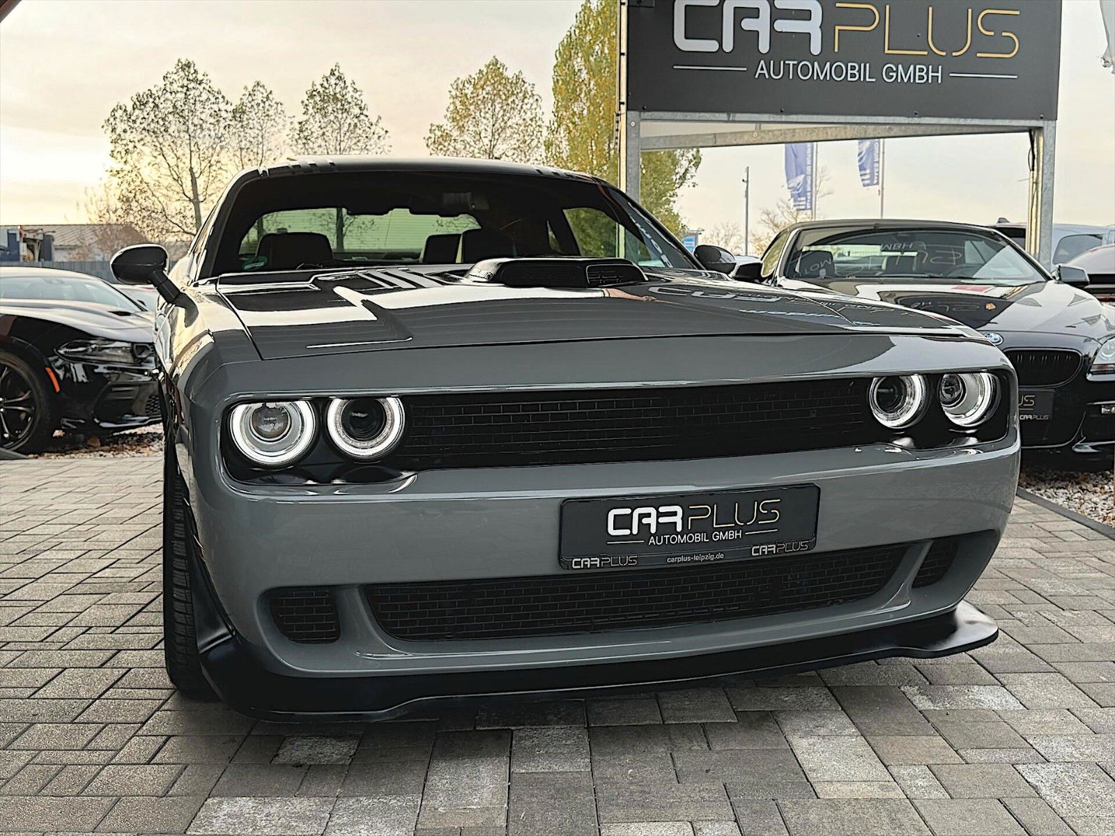 Fahrzeugabbildung Dodge Challenger 5.7 HEMI V8 R/T Performance SHAKER