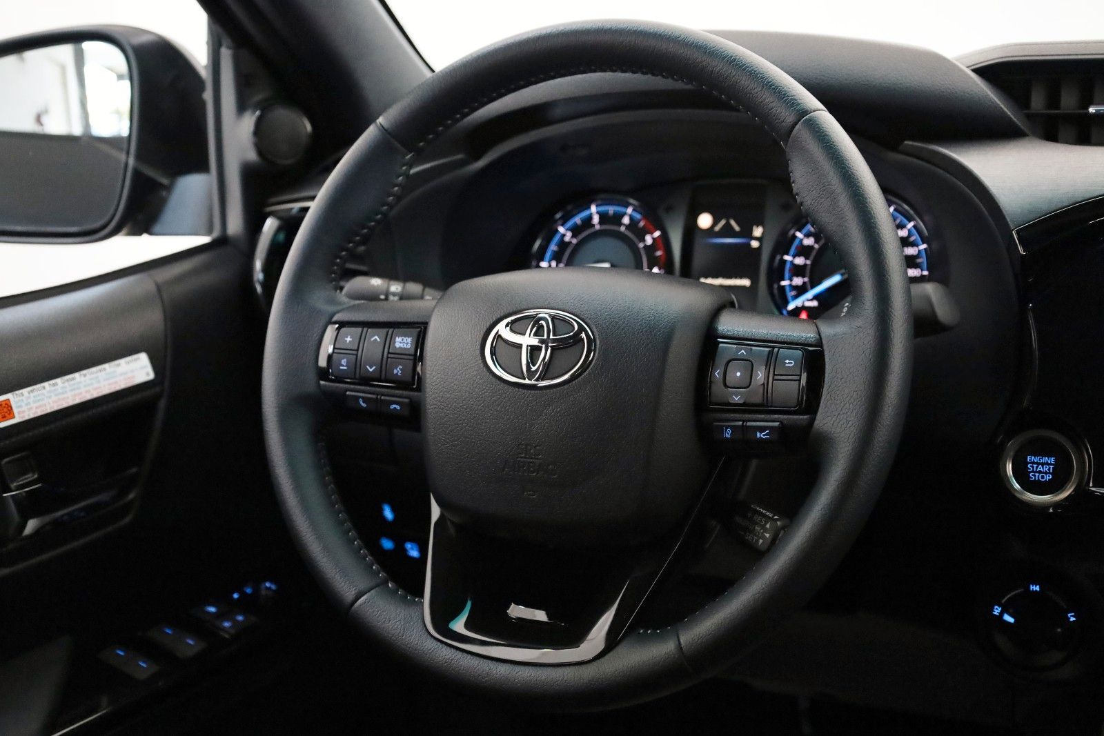 Fahrzeugabbildung Toyota Hilux Double Cab Invincible 4x4,Navi,Kamera,AHK
