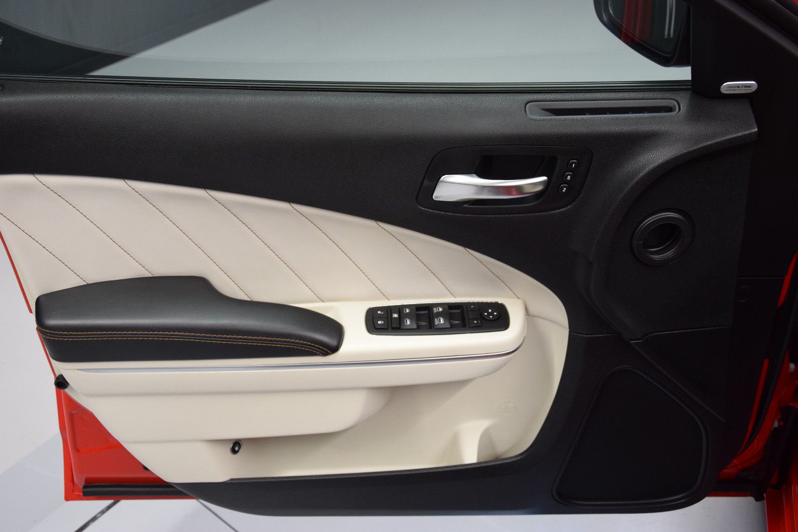 Fahrzeugabbildung Dodge Charger Schiebedach Sitzl Bi-Colo Alpine LED NAV