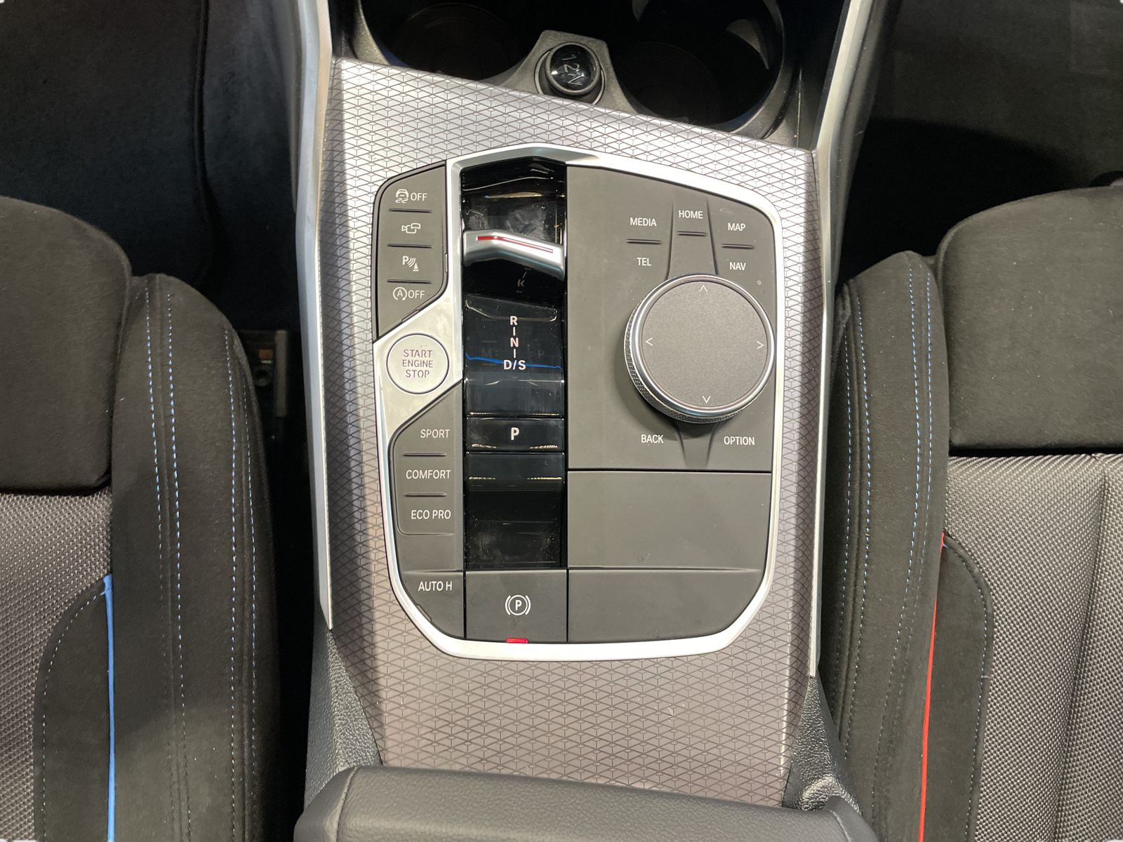 BMW 330 - Bild 17