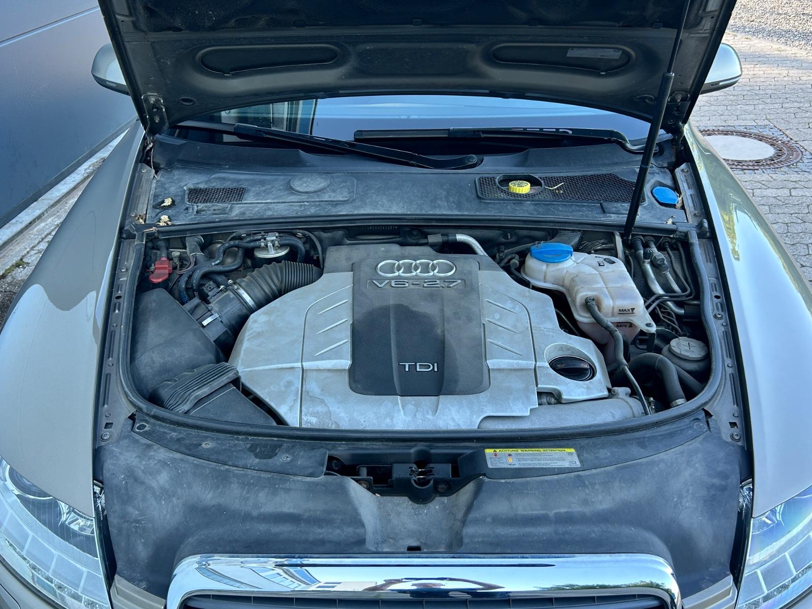 Audi A6 2011 — photo 12
