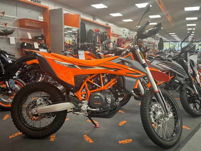 KTM 690 Enduro R 2024 Garantie Versand