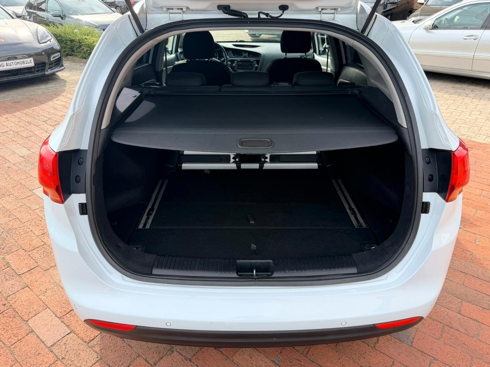 Kia cee'd Sportswagon Spirit AHK LenkHz SPUR TMP CAM