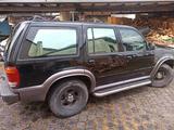 Ford Explorer, Baujahr 2000 - Ford Explorer mit LPG-Antrieb