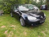 Volkswagen Golf V Lim. Tour---TÜV NEU--1 HAND--01704684029 - Volkswagen Golf: Tour