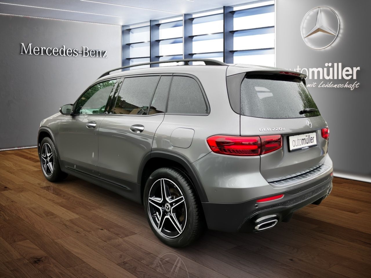 Fahrzeugabbildung Mercedes-Benz GLB 220 d 4M AMG AHK Night Multibeam KeylessGo
