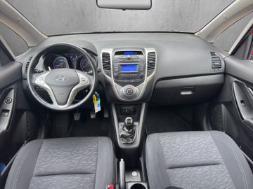 Hyundai ix20 1.6 Space blue, Bild 12