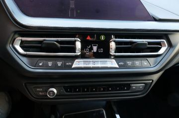 Fahrzeugabbildung BMW 120 1 Limousine 120 d xDrive Sport Line