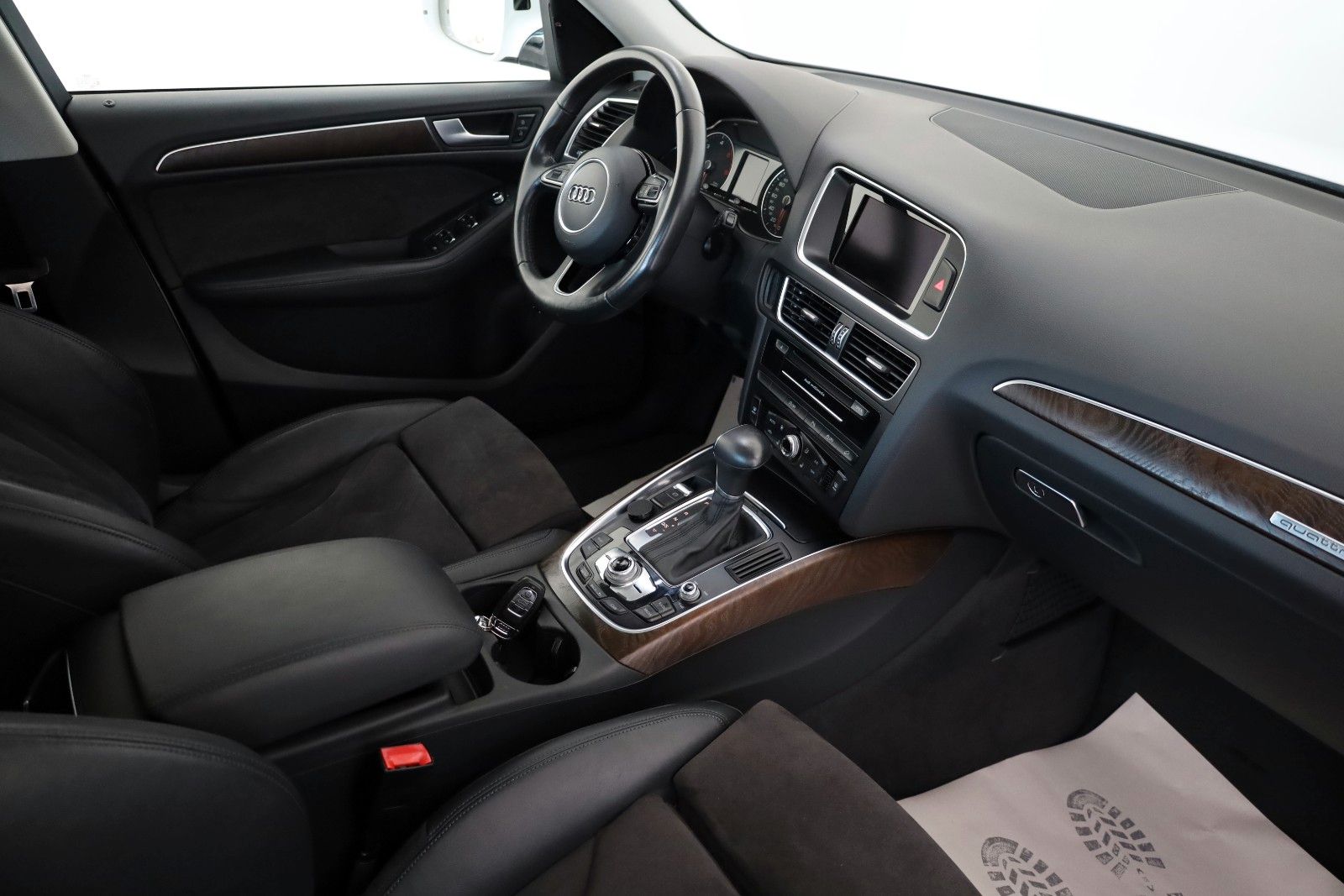 Fahrzeugabbildung Audi Q5 2.0 TDI quattro T.Leder,Navi,Xenon,Panorama