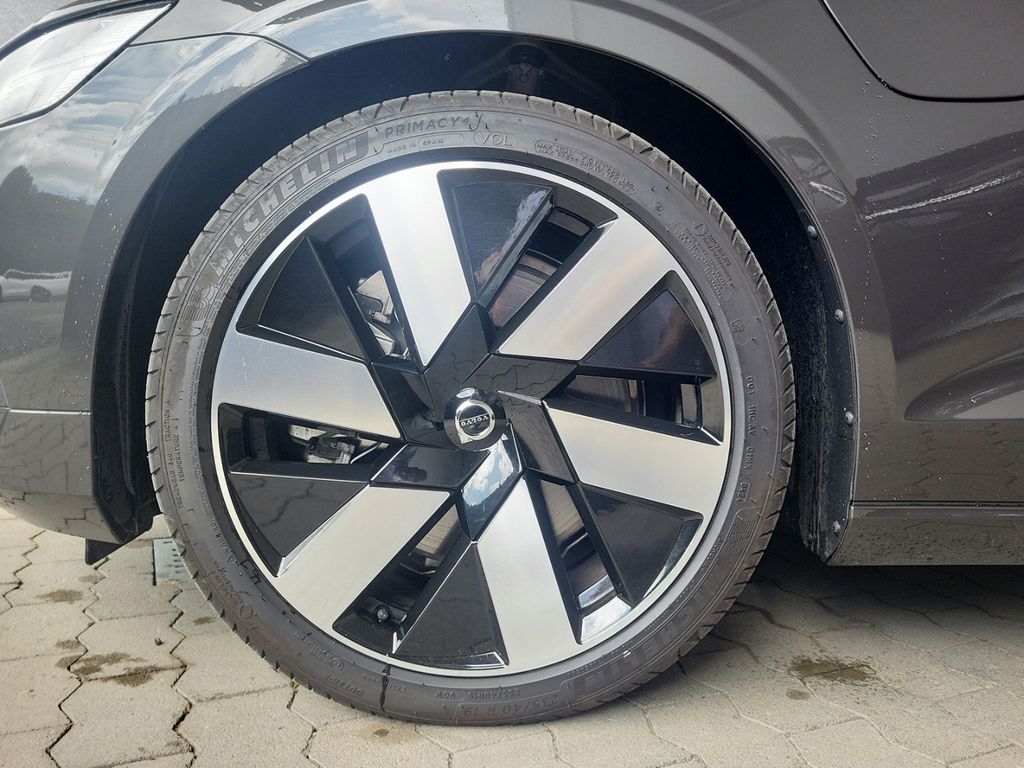 Volvo V60 Kombi Core Recharge Plug-In Hybrid AWD T6 Wi
