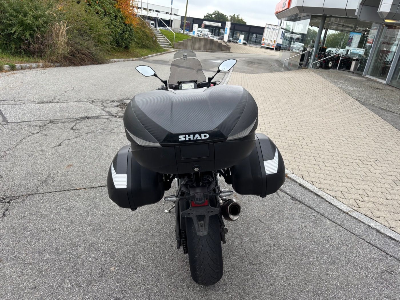 Fahrzeugabbildung Yamaha MT 10 Topcase, Seitenkoffer