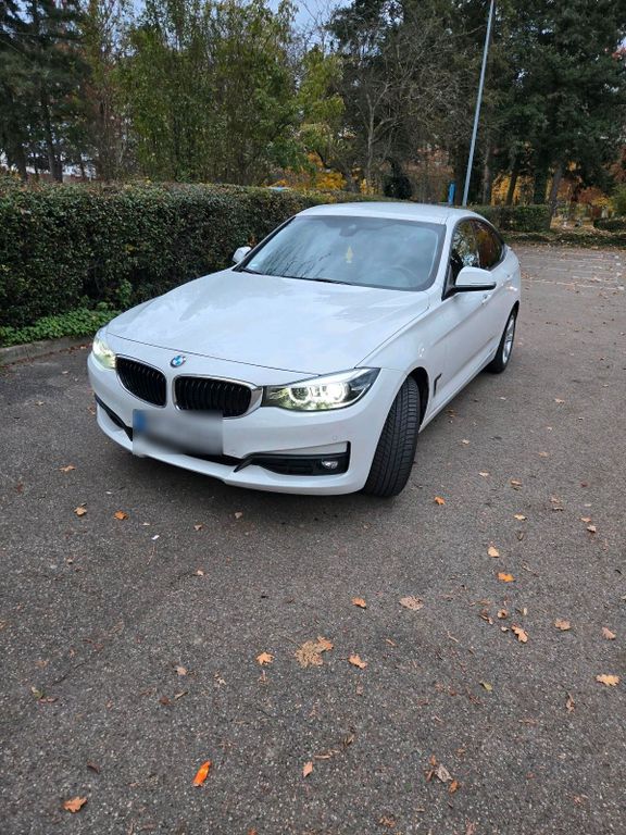 Image of BMW 320