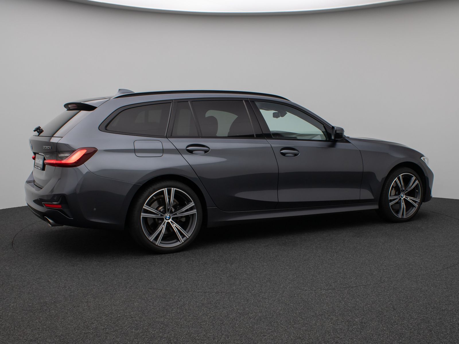Fahrzeugabbildung BMW 330i xD SportLine Laser DAB HiFi PDC AHK Komfort