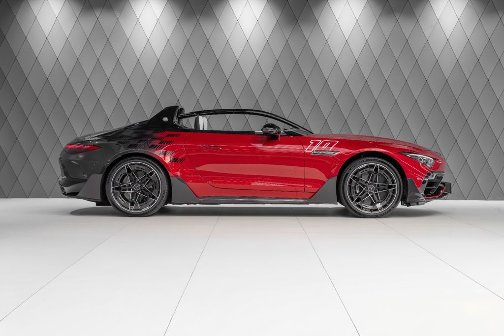 AMG PURESPEED RED/BLACK 2026 - Bild 3