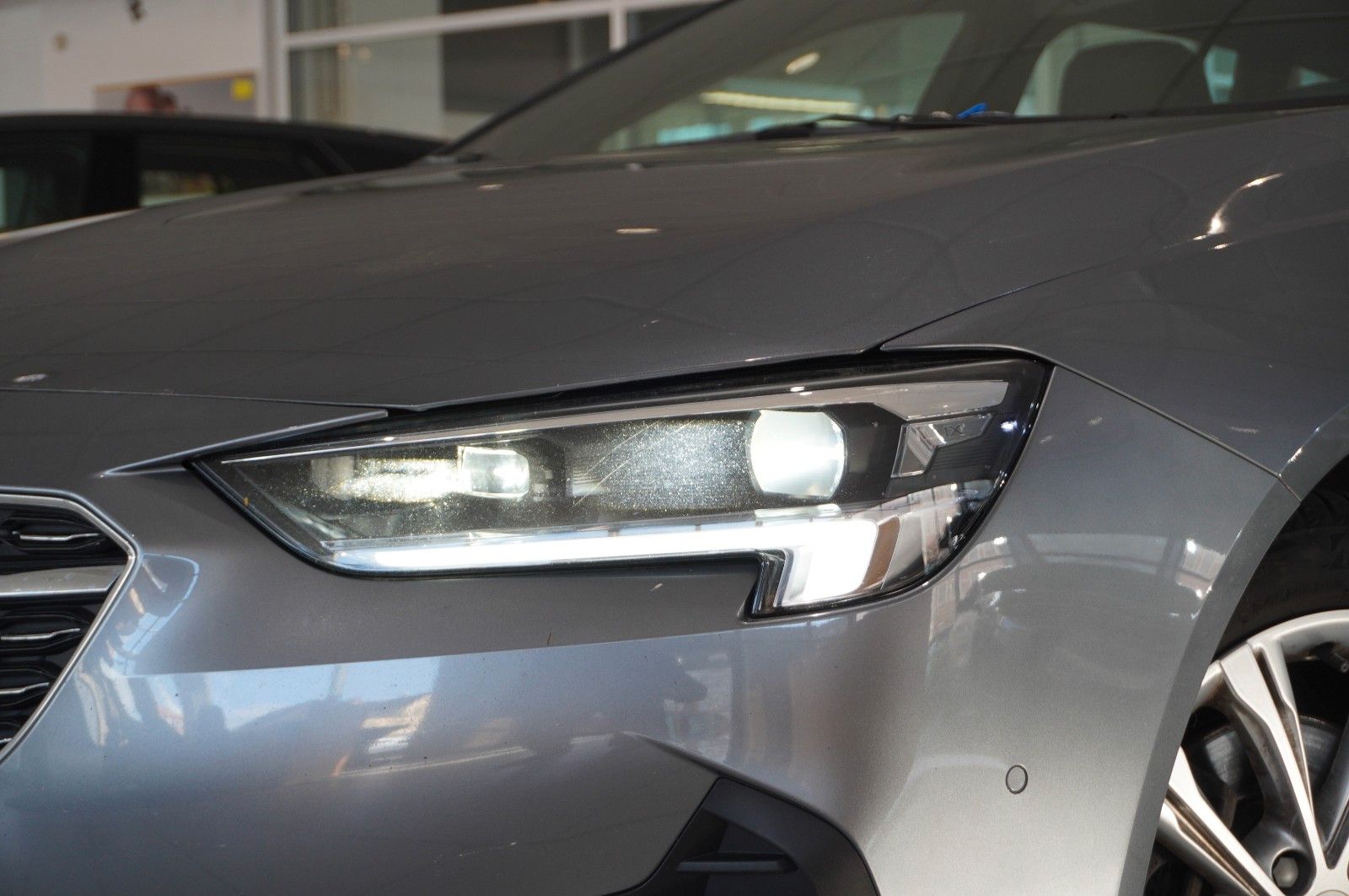 Fahrzeugabbildung Opel Insignia B ST 2.0D ELEGANCE NAVI/LED/KAMERA/DAB+