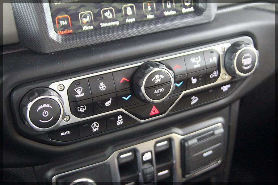 Jeep Wrangler 3.6 V6 Sport Auto / CAM / UNFALLFREI