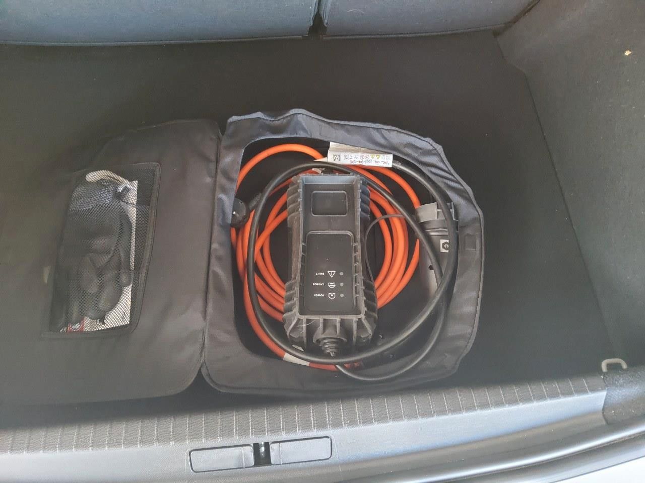 Fahrzeugabbildung Opel Corsa-e  EDITION 7,4kw/PDC/Allwetter/SolarProtec