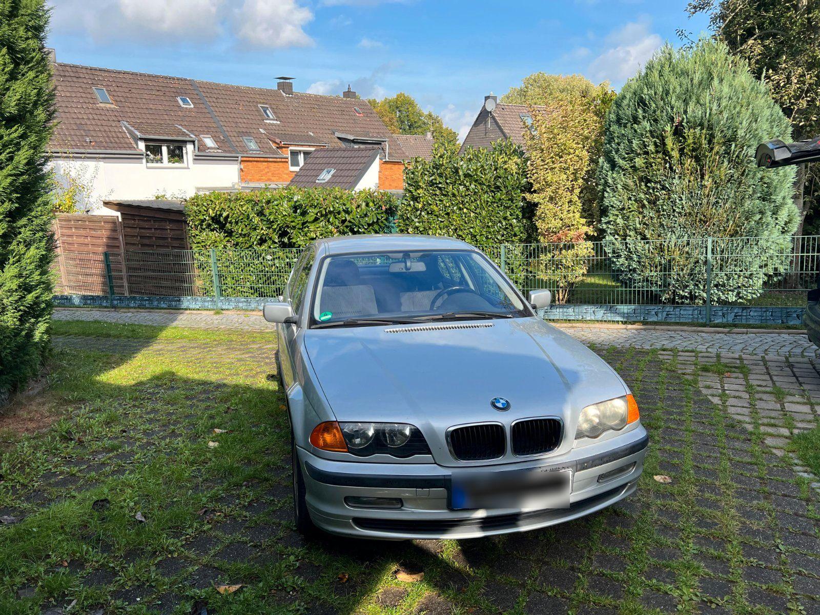 BMW 320
