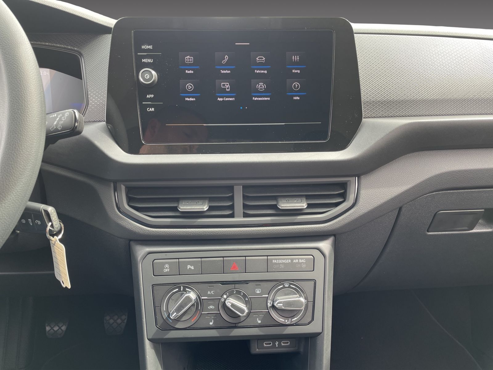 Volkswagen T-Cross - Bild 12