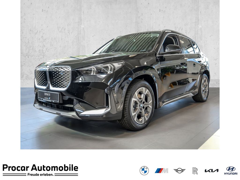 BMW iX1