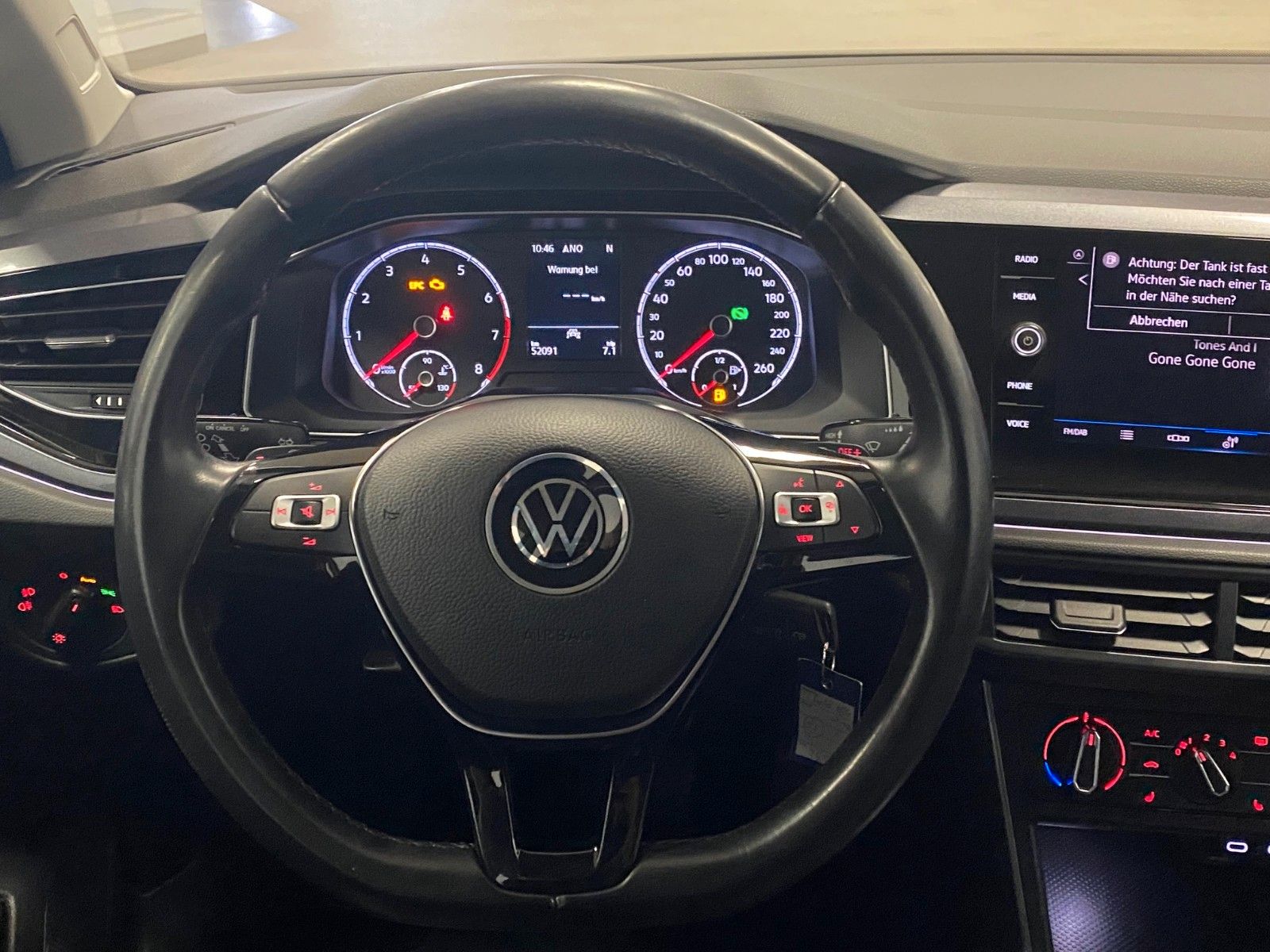 Fahrzeugabbildung Volkswagen Polo 1.0 TSI DSG Highline+NAVI+voll LED+PDC vo+h