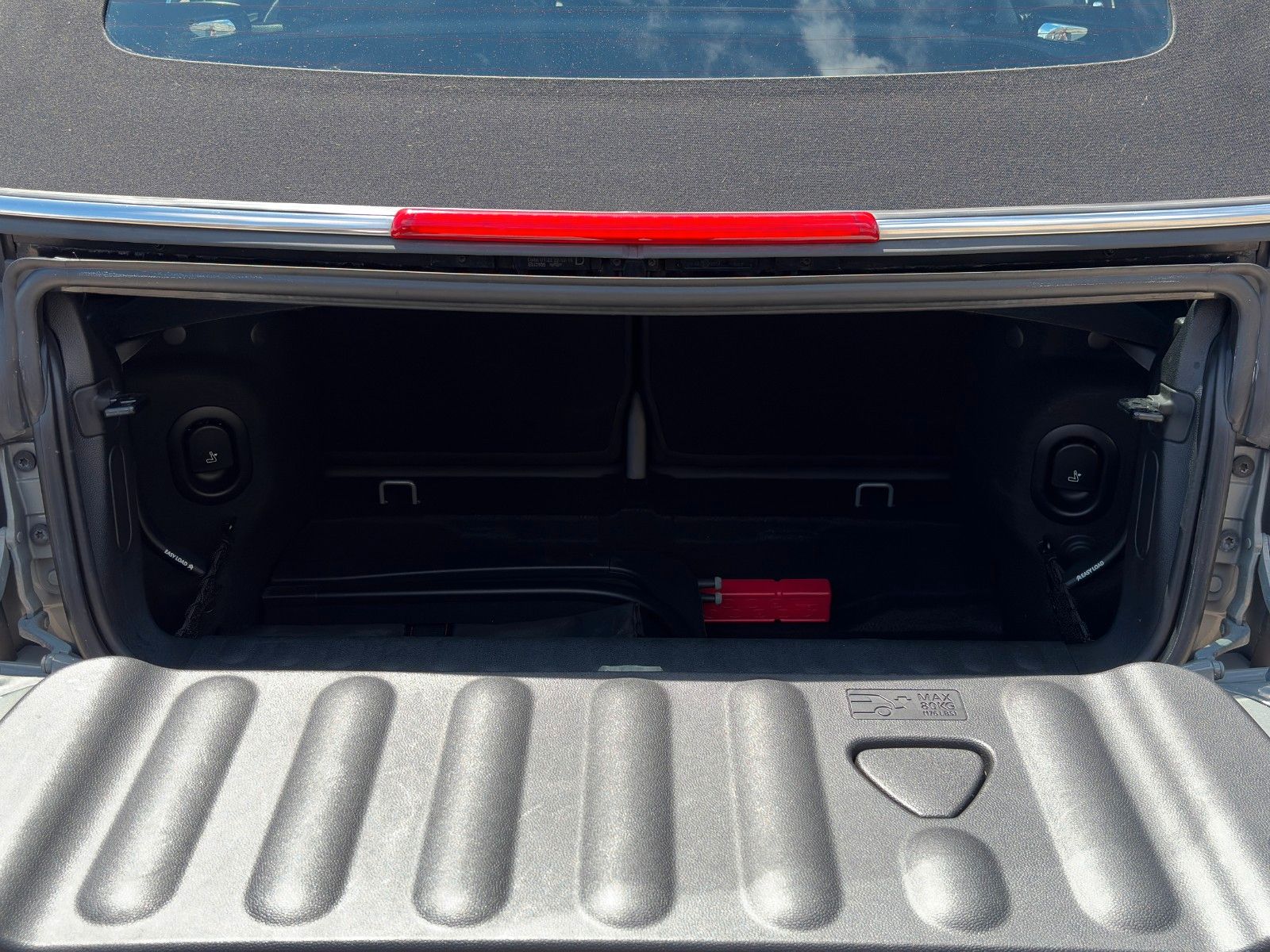 Fahrzeugabbildung MINI Cooper Cabrio Chili Tempomat LED PDC BT SHZ