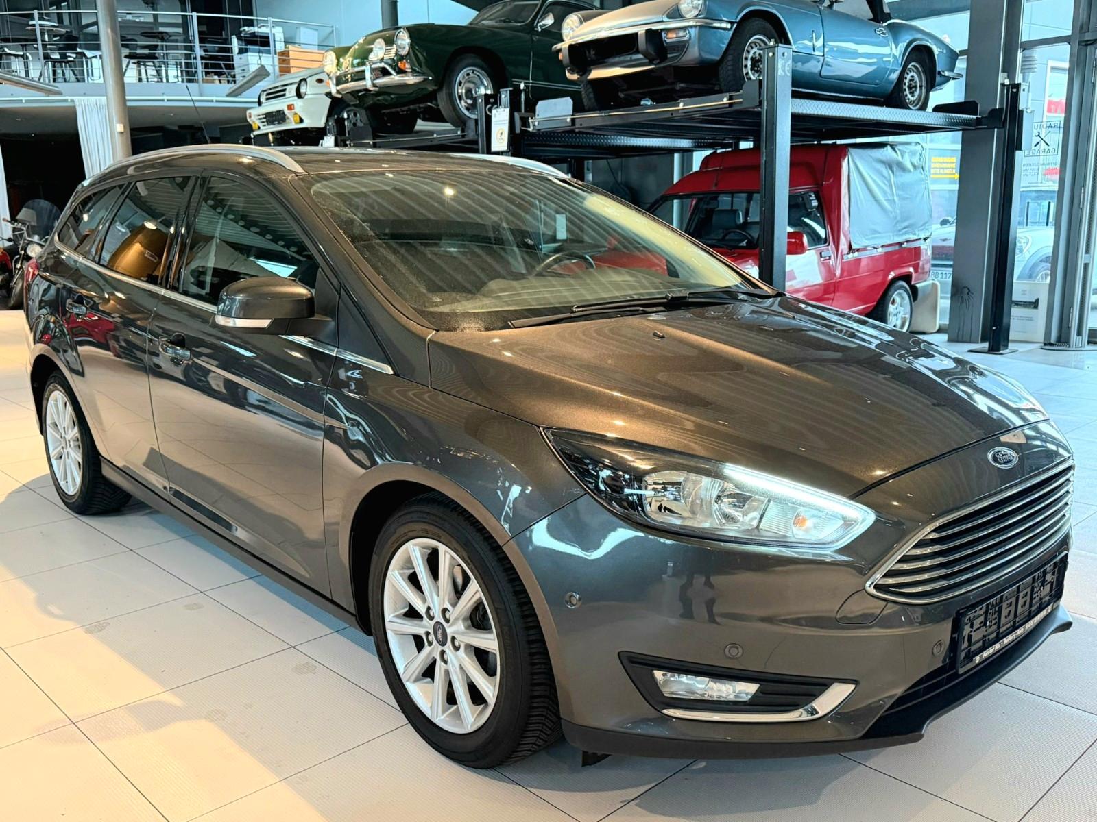 Ford Focus1.0 Titanium"MOTOR/INSPEKTION 5.000€"TOP