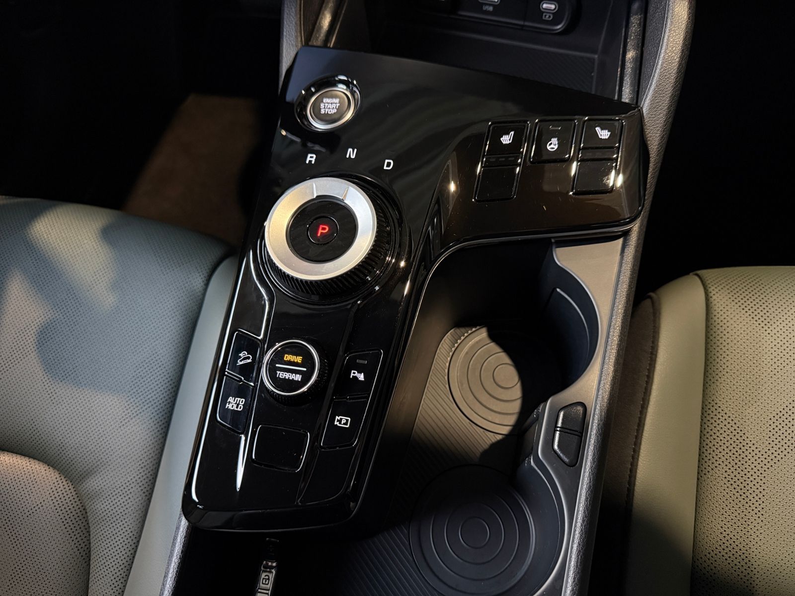 Fahrzeugabbildung Kia Sportage Nightline Edition Hybrid HEV 4WD AHK