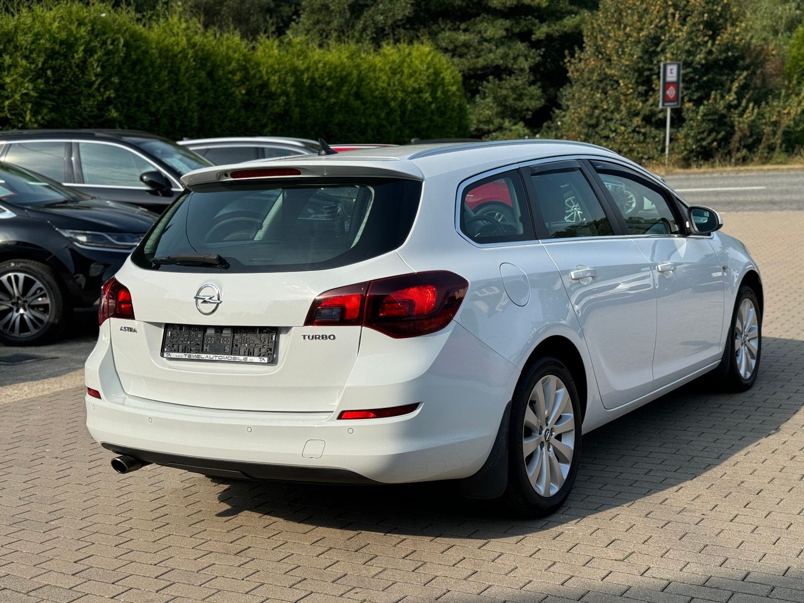 OPEL Astra, 2012, Benzin, 140 PS
