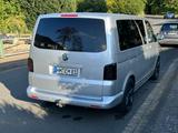 Volkswagen T5 Multivan Highline, el. Schiebetüren, u.v.m. - : Van, 7sitzer, Schiebetüren