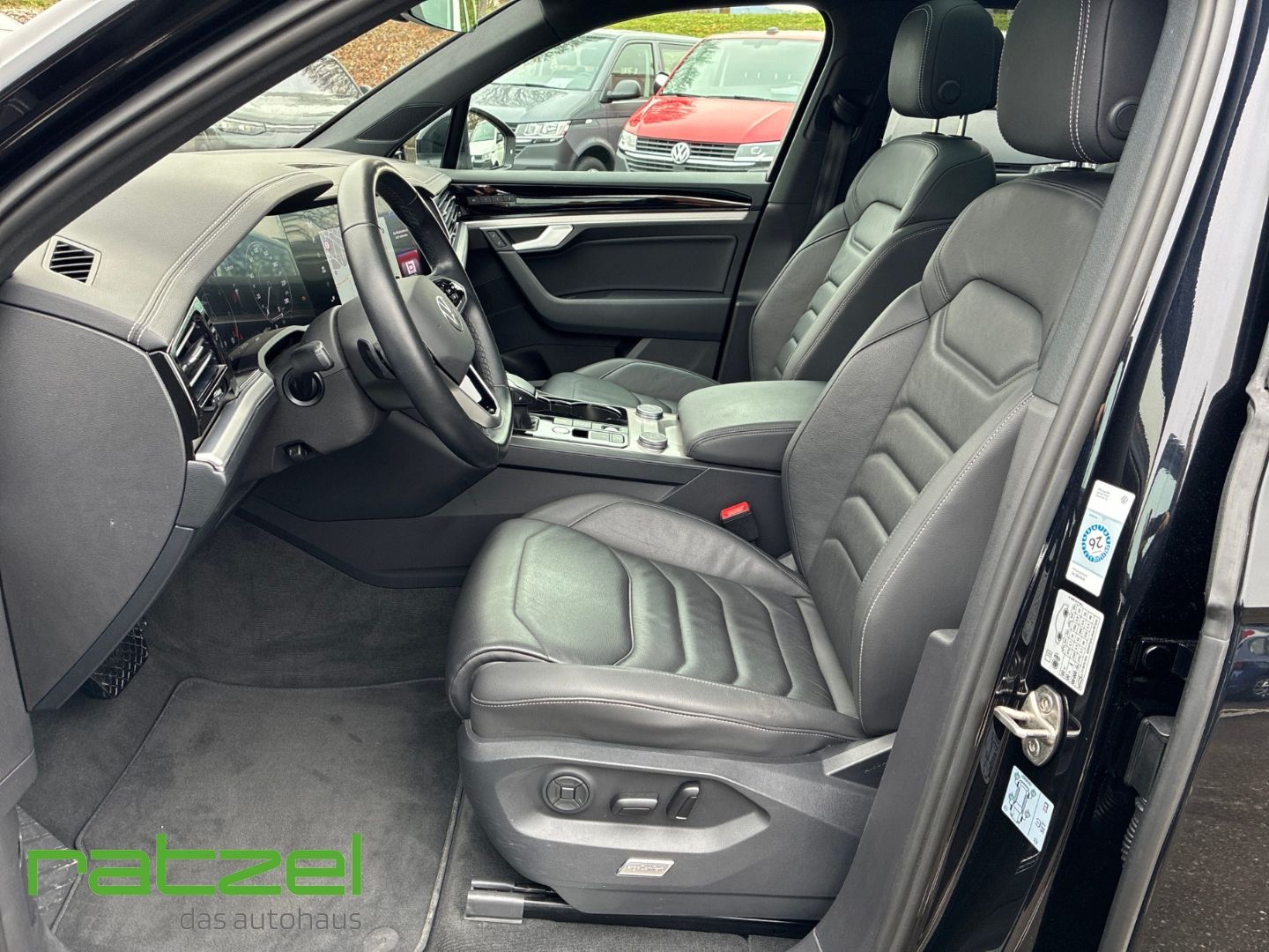 Fahrzeugabbildung Volkswagen Touareg Elegance 4Mot. eHyb. El. Panodach Navi L