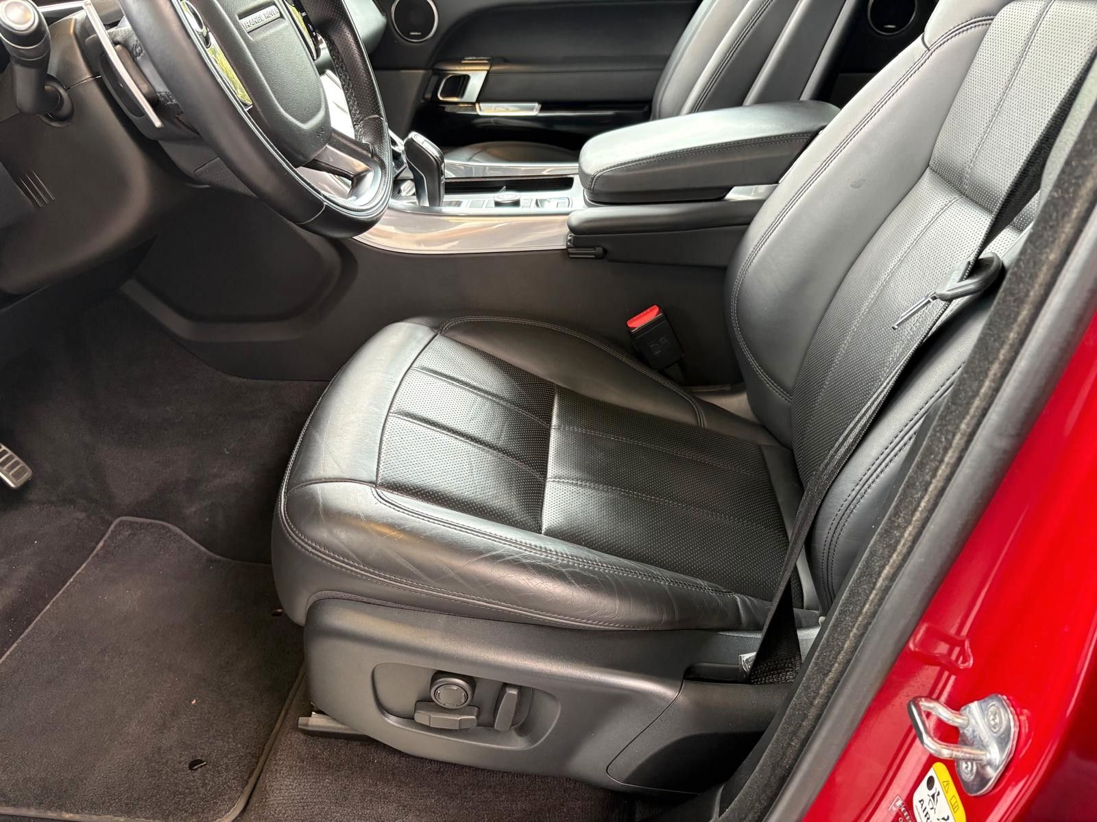Fahrzeugabbildung Land Rover Range Rover Sport P400e HSE Dynamic, 21 zoll