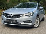 Opel Astra K Lim. Innovation |KEYLESS|KAMERA|LED| - Opel Astra mit Diesel-Antrieb: Limousine
