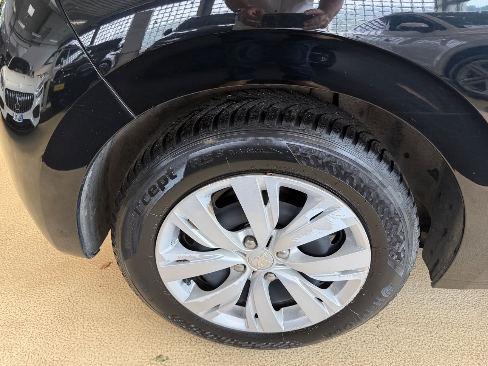 Fahrzeugabbildung Peugeot 208 Active