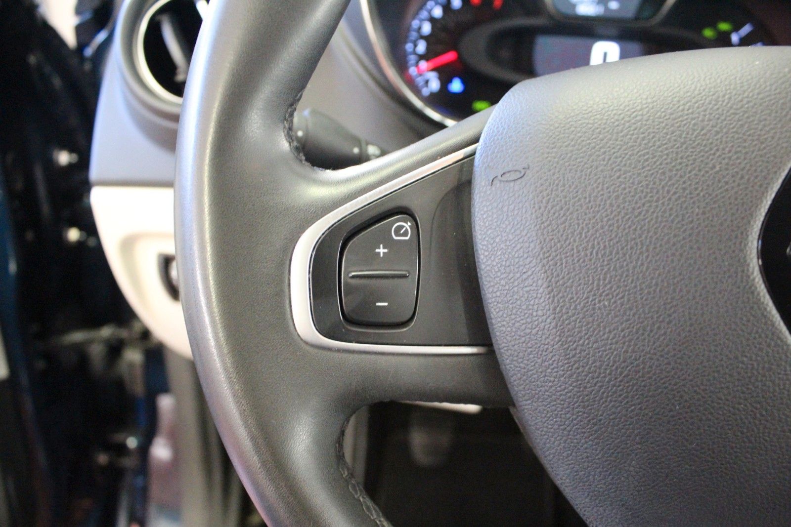 Fahrzeugabbildung Renault Captur TCe 90 Experience *Navigation*