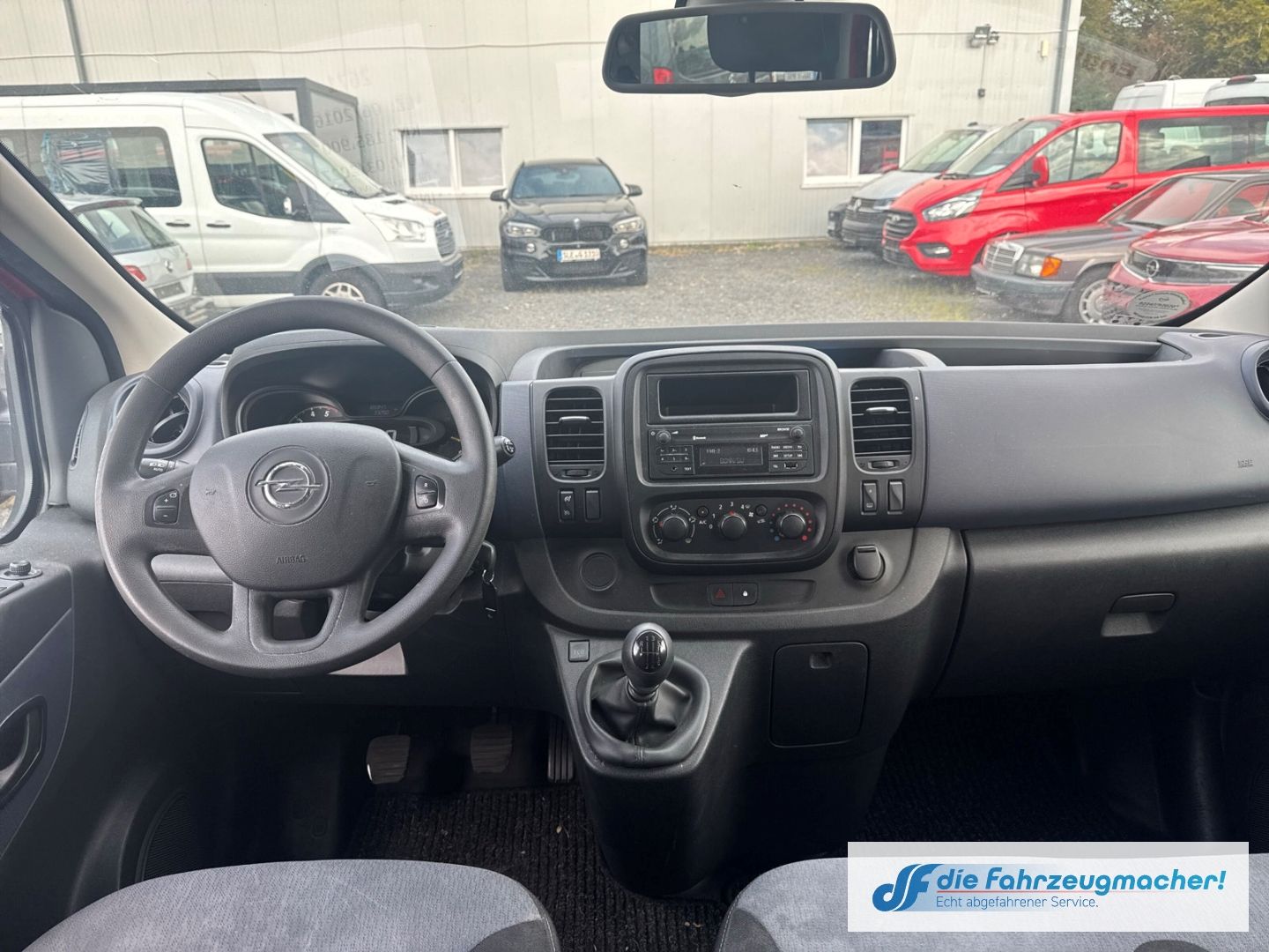 Fahrzeugabbildung Opel Vivaro B Kombi 9Si. L1H1 2,7t *2671 *EXPORT