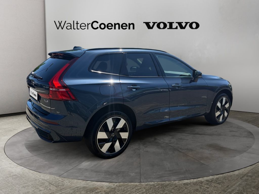 VOLVO XC60 T6 AWD Plug-in Hybrid Plus Dark 360° VOLVO XC60 T6 AWD Plug-in Hybrid Plus Dark 360°