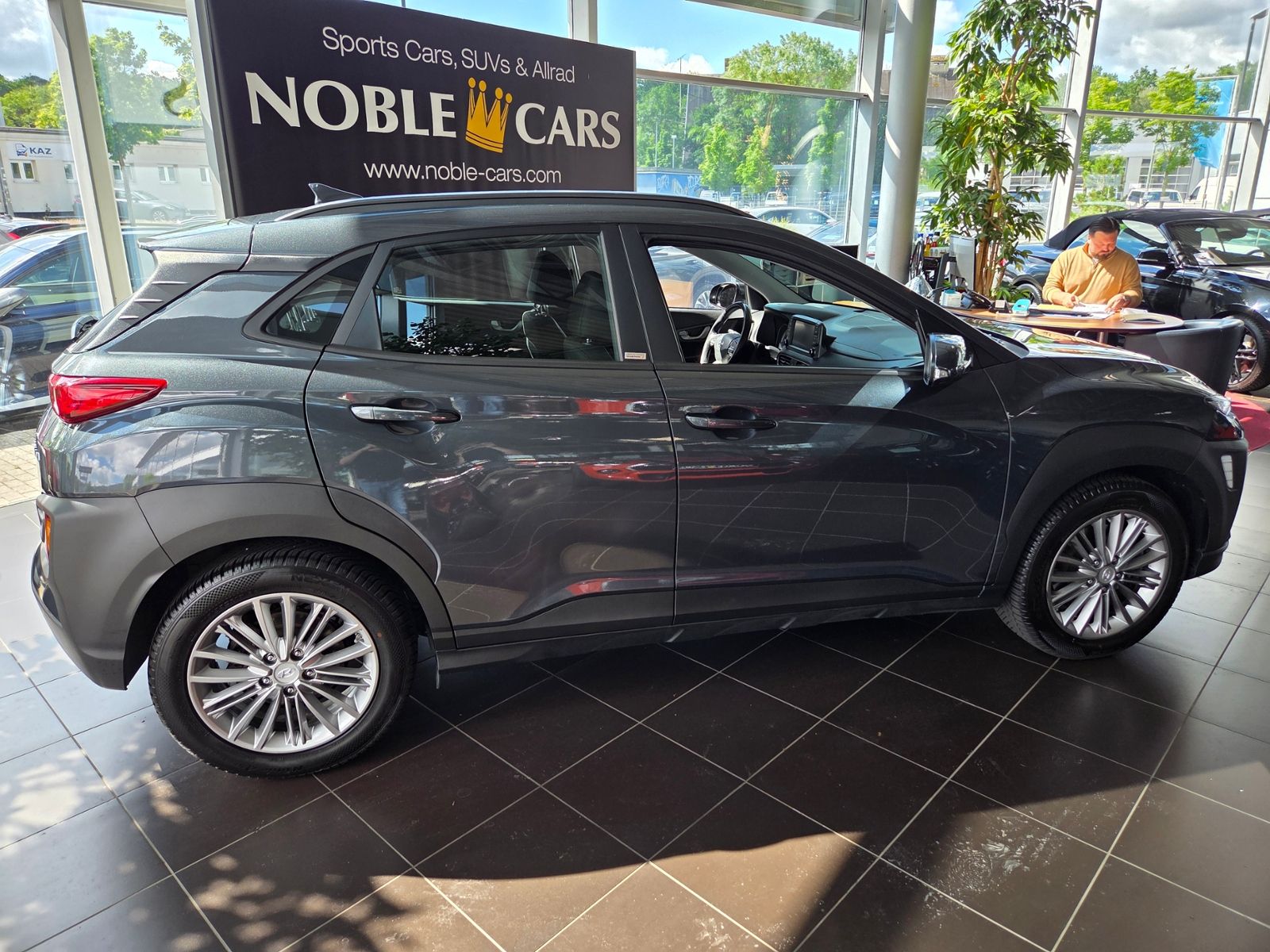 Fahrzeugabbildung Hyundai KONA Trend 2WD KLIMA LED NAV SHZ ALU
