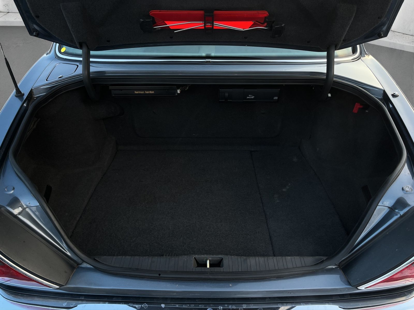 Fahrzeugabbildung Jaguar XJ X300 LWB**Standheizung**EIN ECHTER JAGUAR**