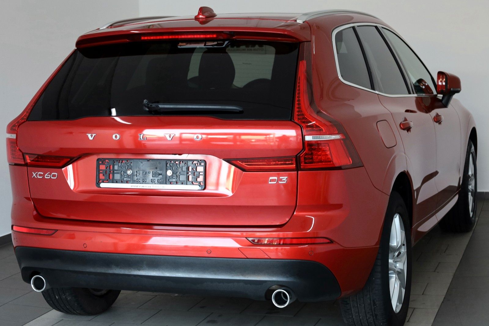 Fahrzeugabbildung Volvo XC60 Momentum Pro,Leder,Navi,Kamera,HUD,ACC,Pano