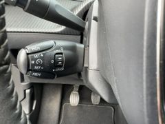 Foto Nummer 21: PEUGEOT 2008